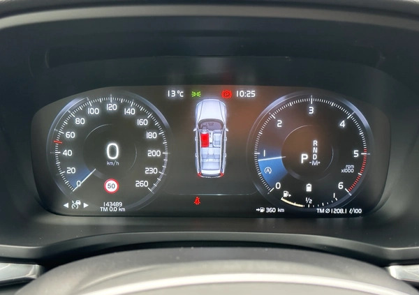 Volvo V60 Cross Country cena 127700 przebieg: 143500, rok produkcji 2021 z Płock małe 781